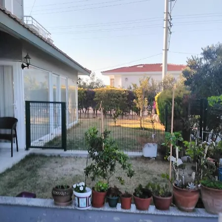 Oda ve Kahvaltı Enjoy The *