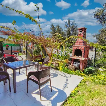 Oda ve Kahvaltı Enjoy The Çeşme