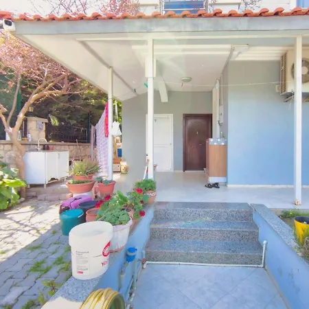 Enjoy The Bed & Breakfast Çeşme