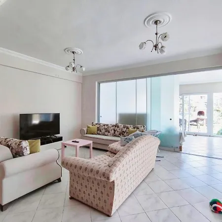 Enjoy The Bed & Breakfast Çeşme